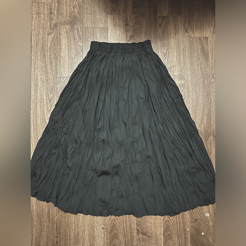 Oak and Fort Wrinkled Maxi Skirt